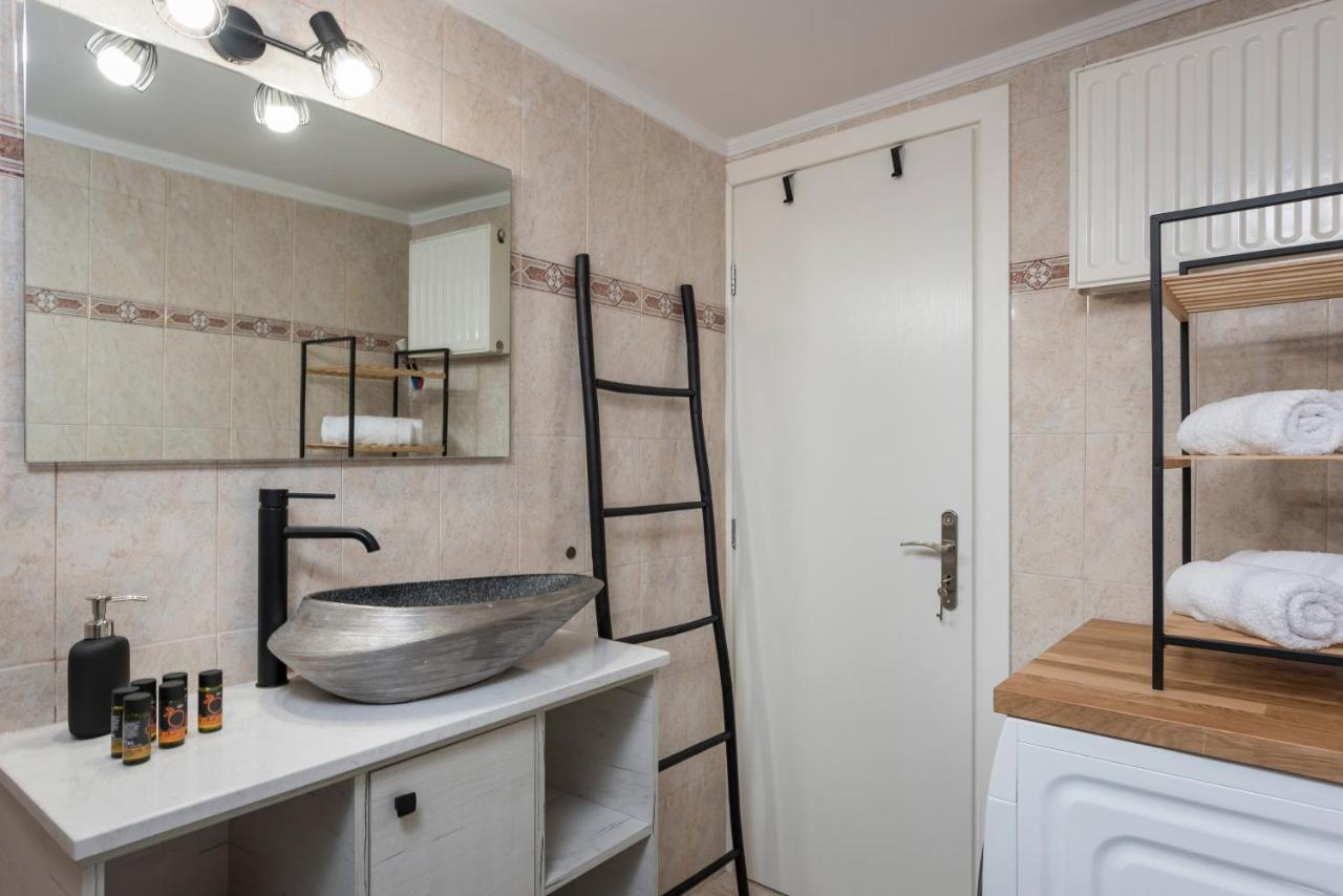 Old Harbor Apartment Luxury Living Chania ハニア エクステリア 写真